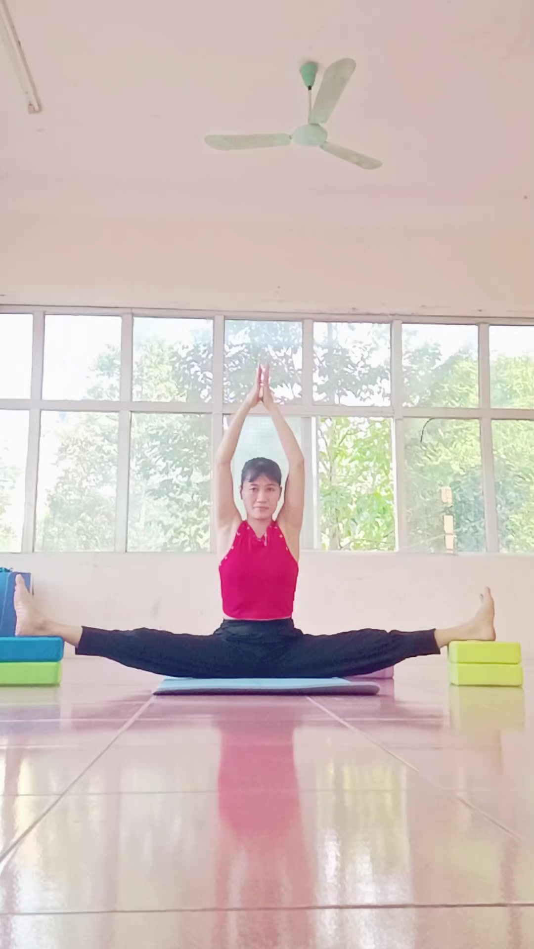 @Hoàng Thùy Yoga💯