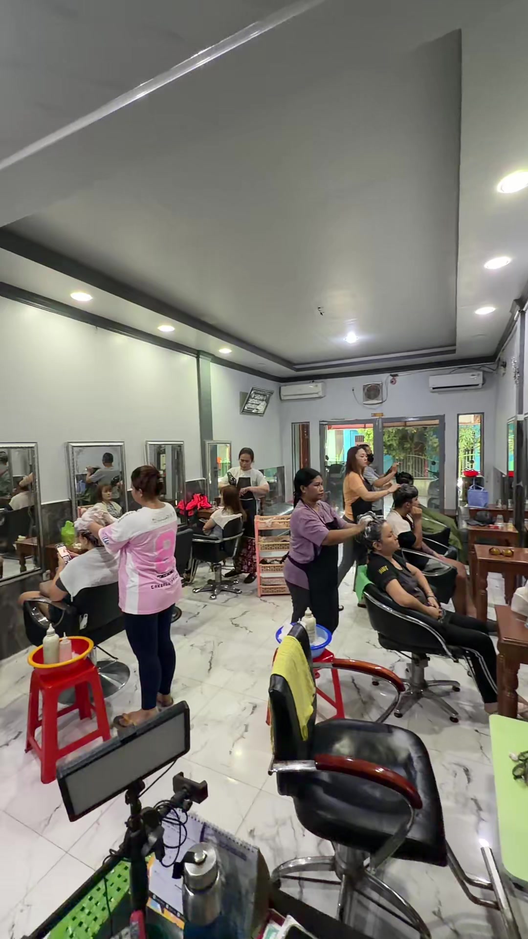@Zeriko yr salon. Y&R salon