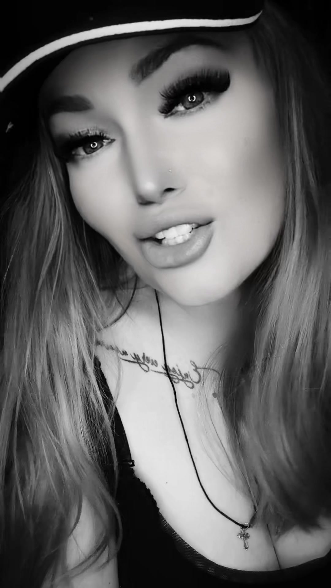 @Львица