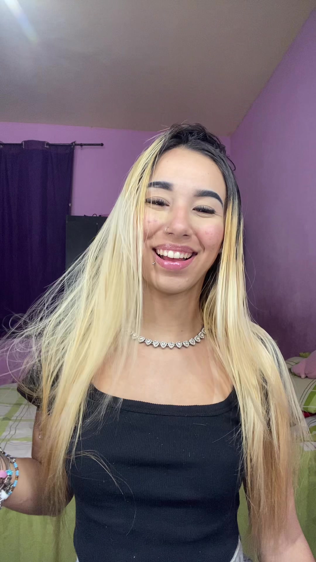 @Loira_