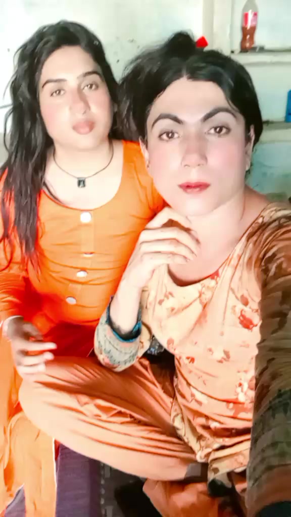 @Gurri madam   🤫🤫🤫