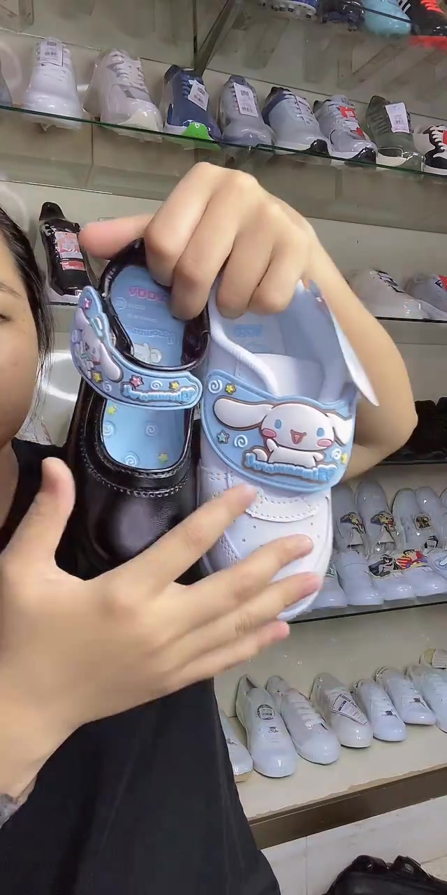 @Young smile shoes