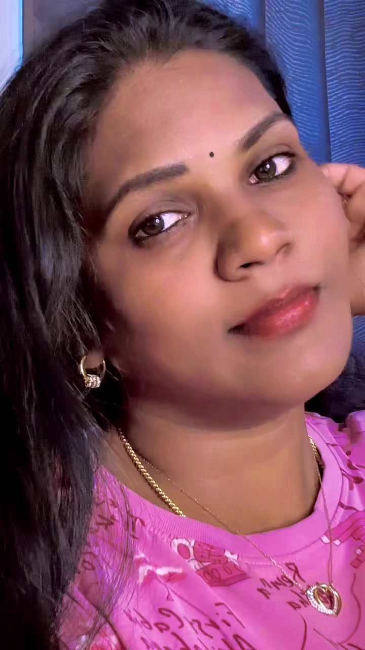 @GaYaThRI❤️ MaNiKAnDaN ❤️🇨🇦☃️