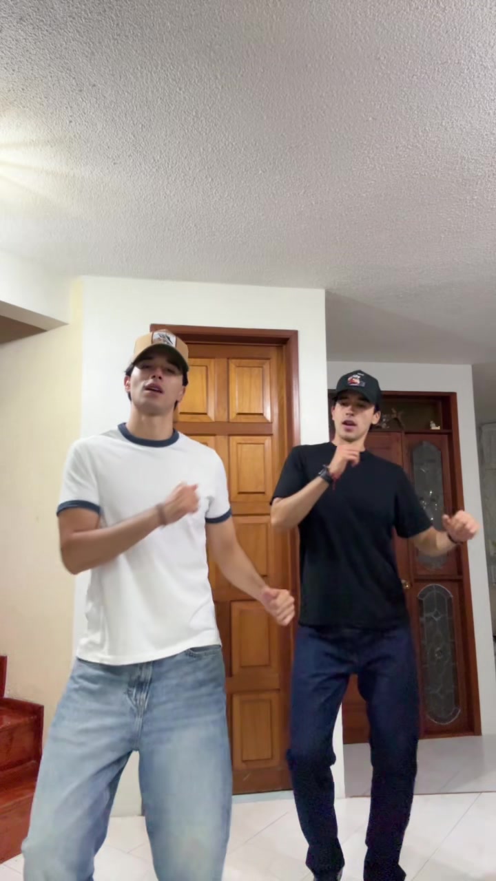 @Zavaleta