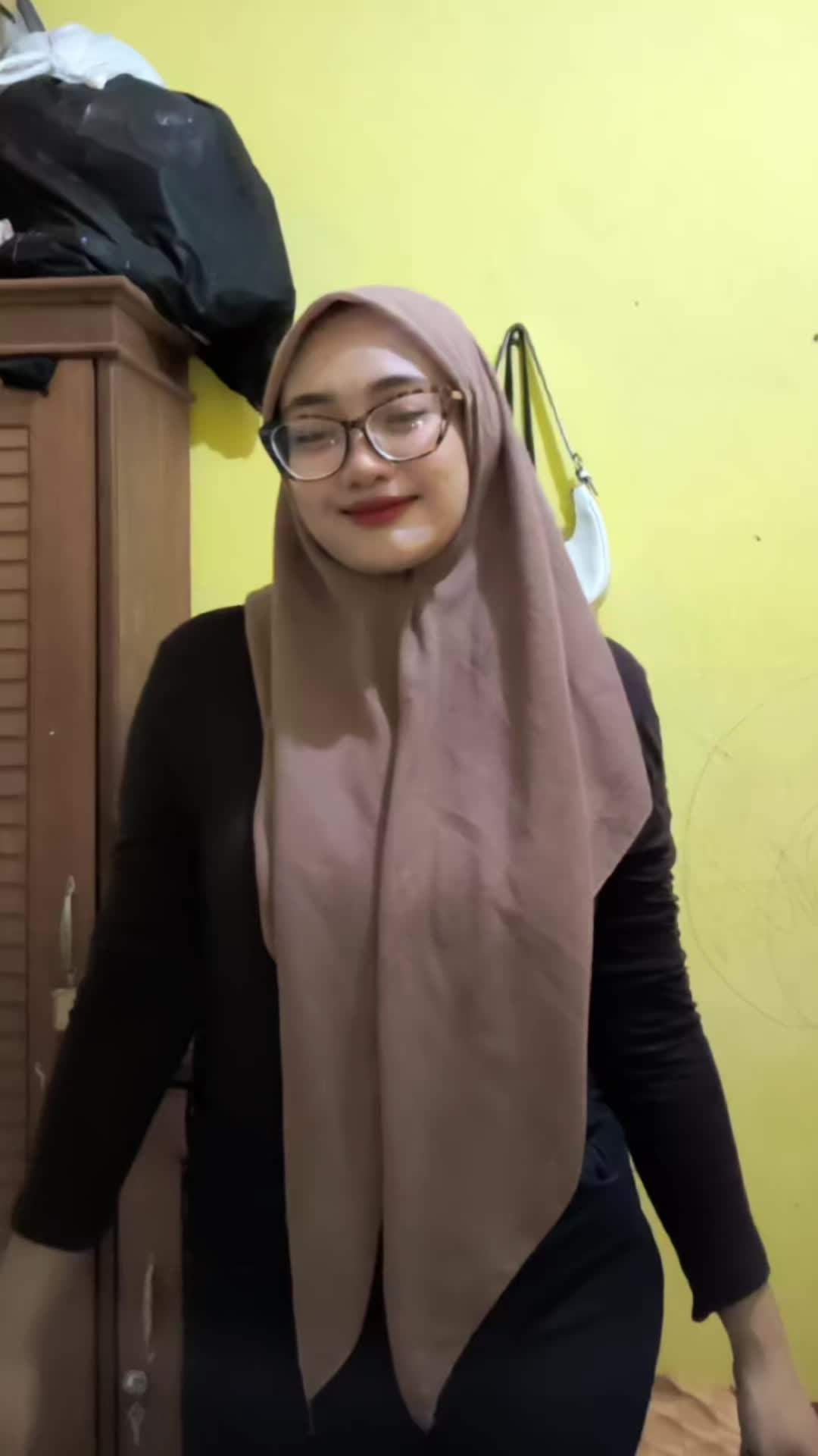 @𝙍𝙧𝙧_𝙍𝙮𝙧💋