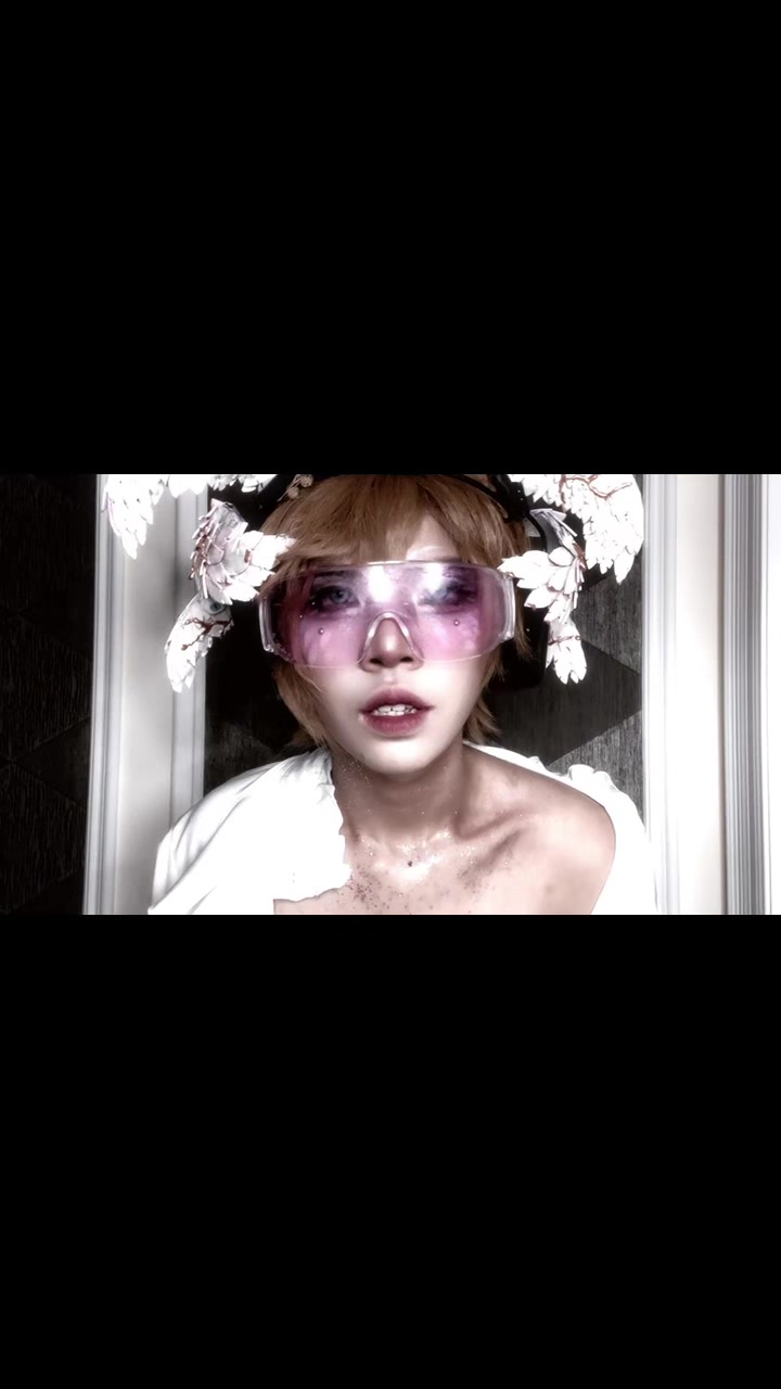 @☣︎「 CΔLX 」☣︎
