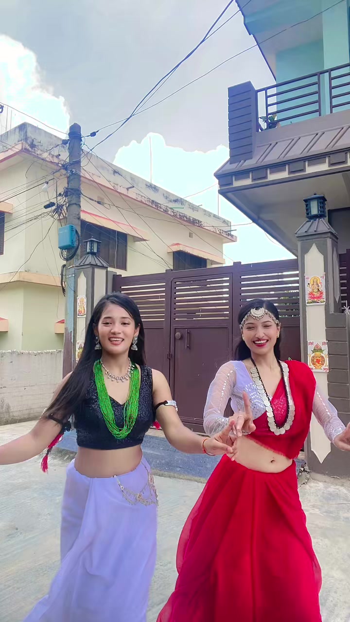 @आशिका💕