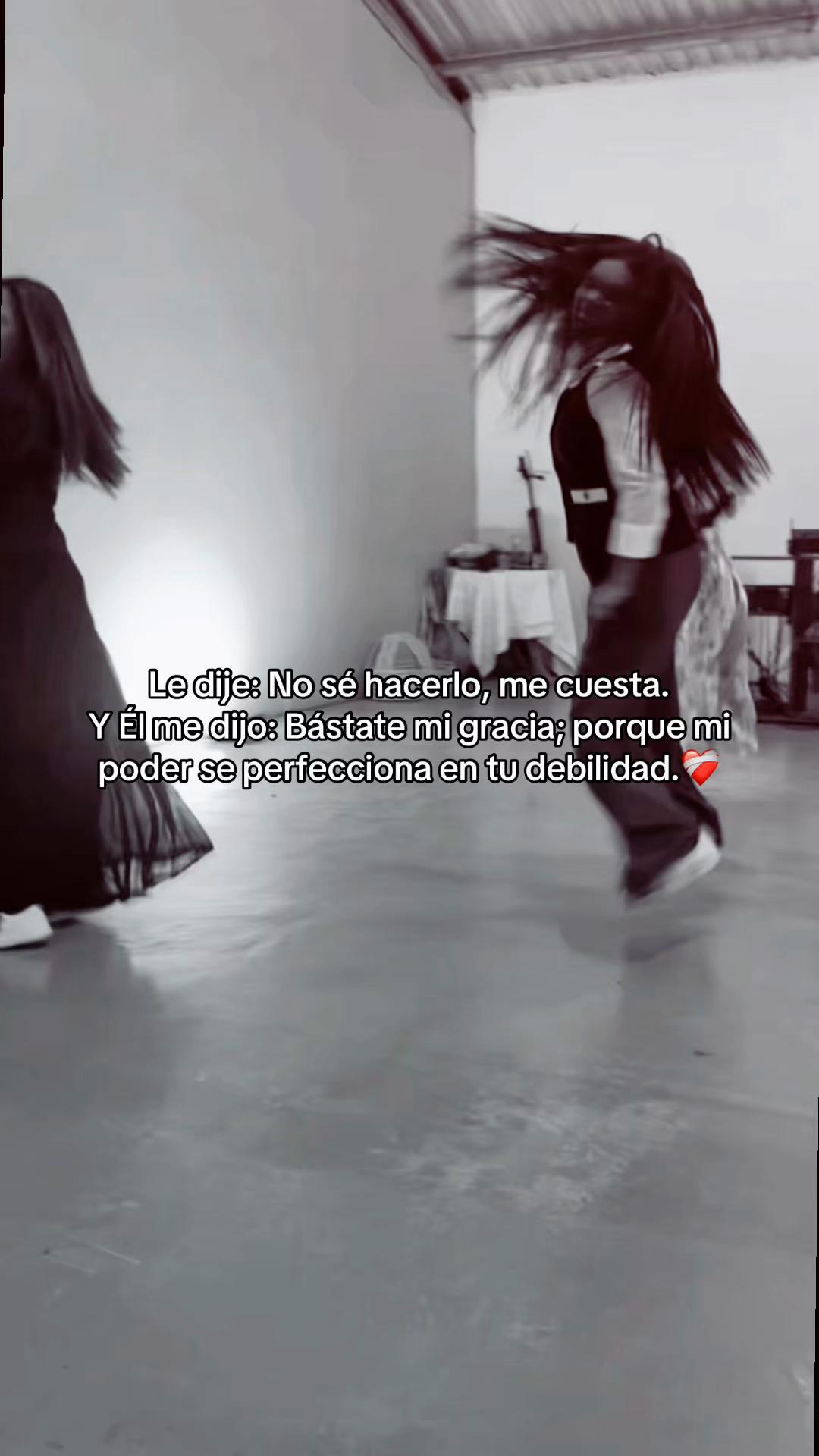 @SARY PÉREZ🎤✝️