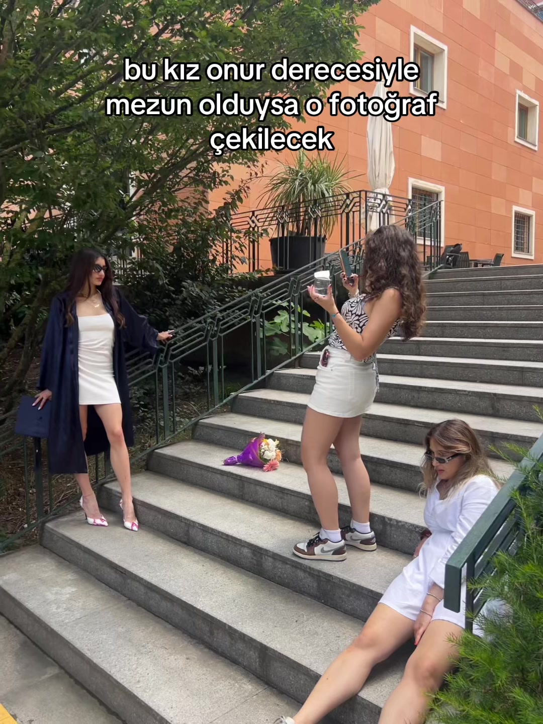 @mel 🫧🫐🪭🎞️🫒🚏🍰