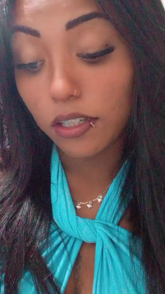 @taynasoares💜