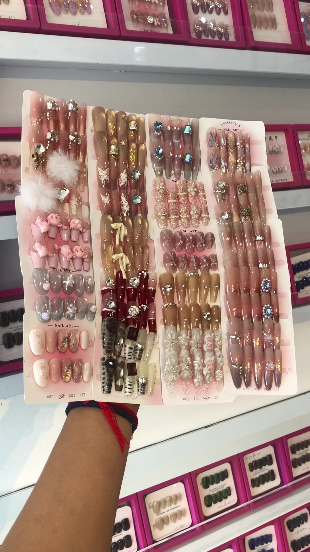 @JMhandmadepressonnails