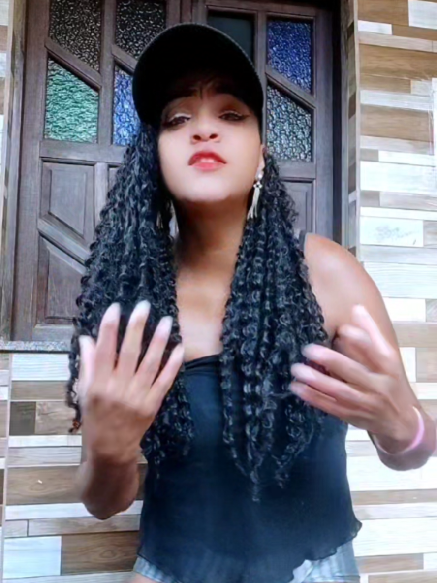 @Lucy a guria do short sexy