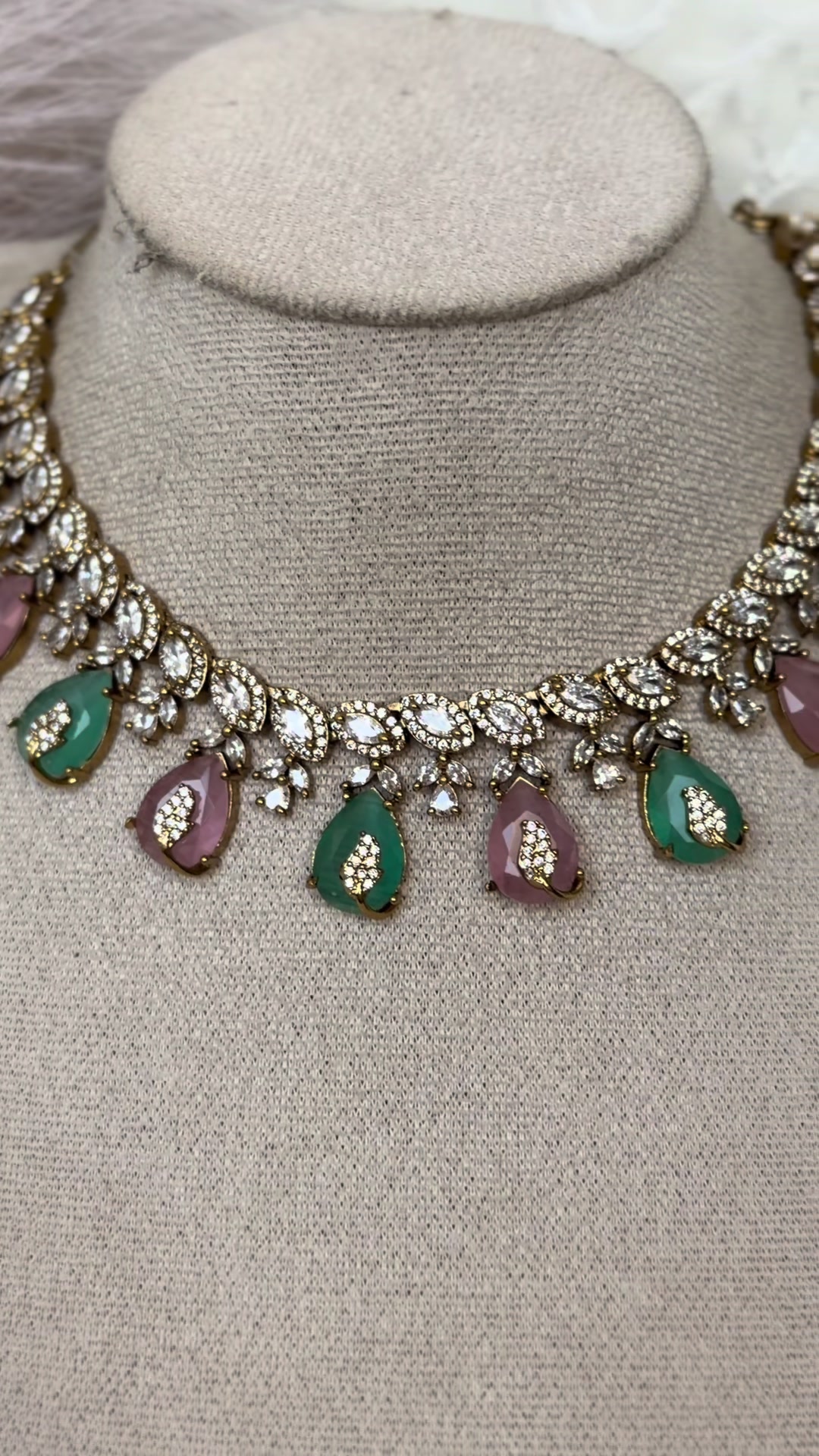 @Mahi Designs