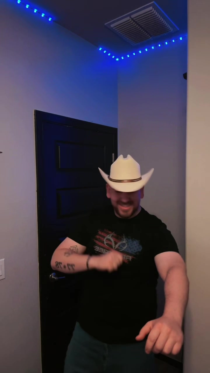 @EL AARONSOTE