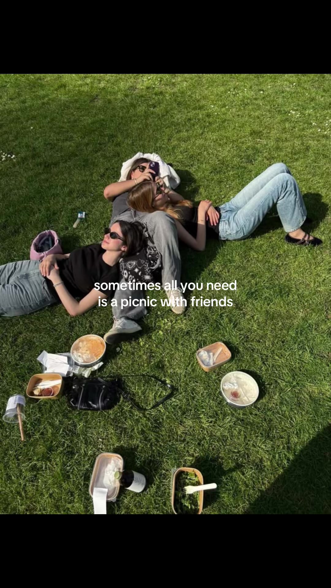 @𝒞