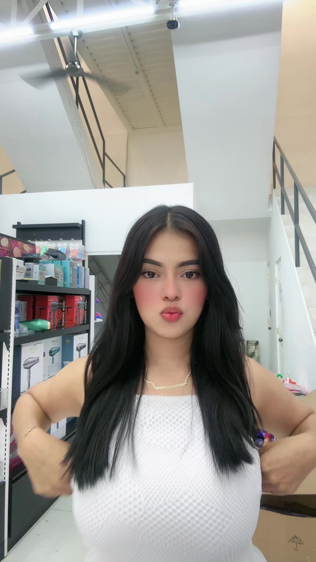 @Janira