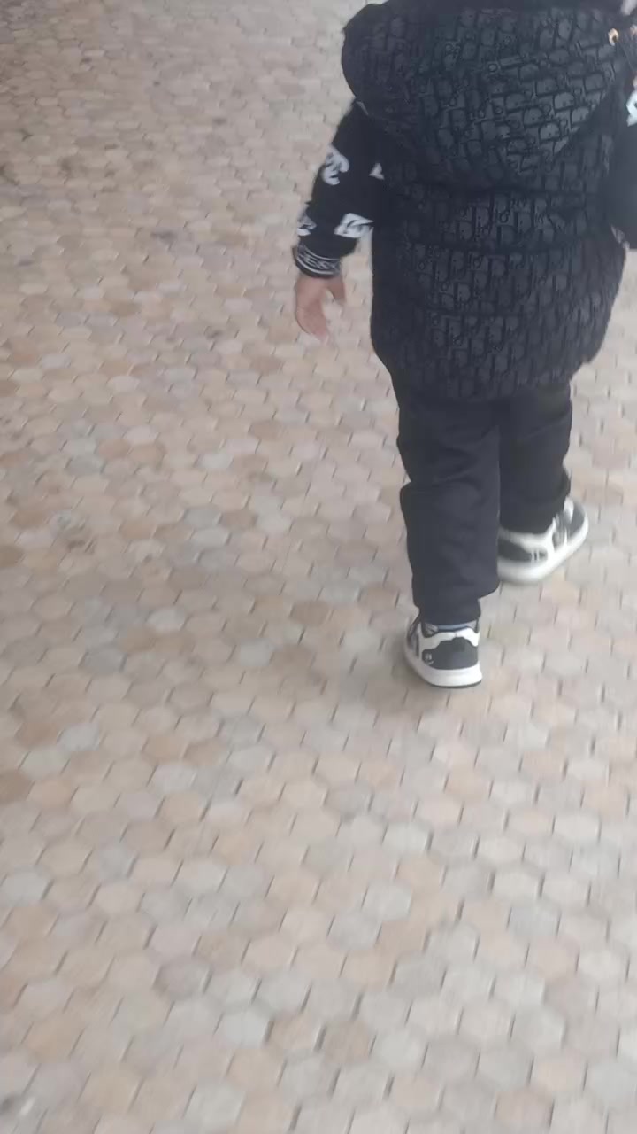 @Tita LA berun 27