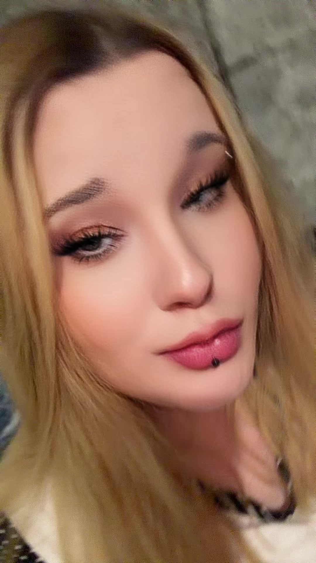 @✨{Blondasse25}✨
