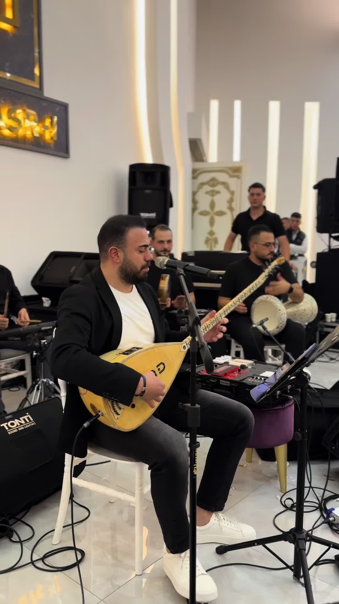 @Anıl Araz