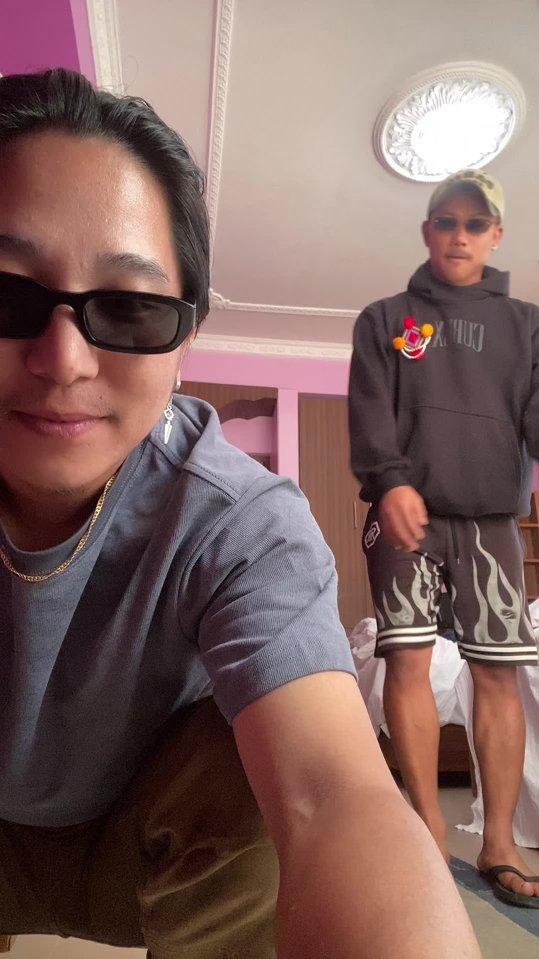 @NINA CHAMLING RAI ☮️🌻