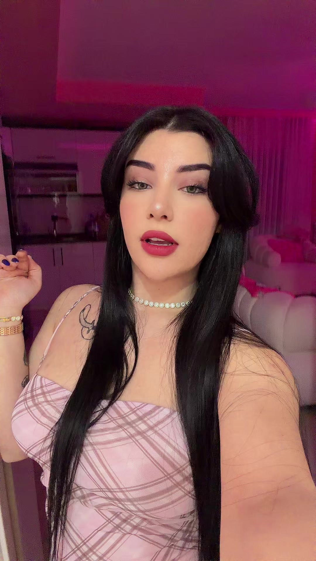 @GÖZDE AKGÜN