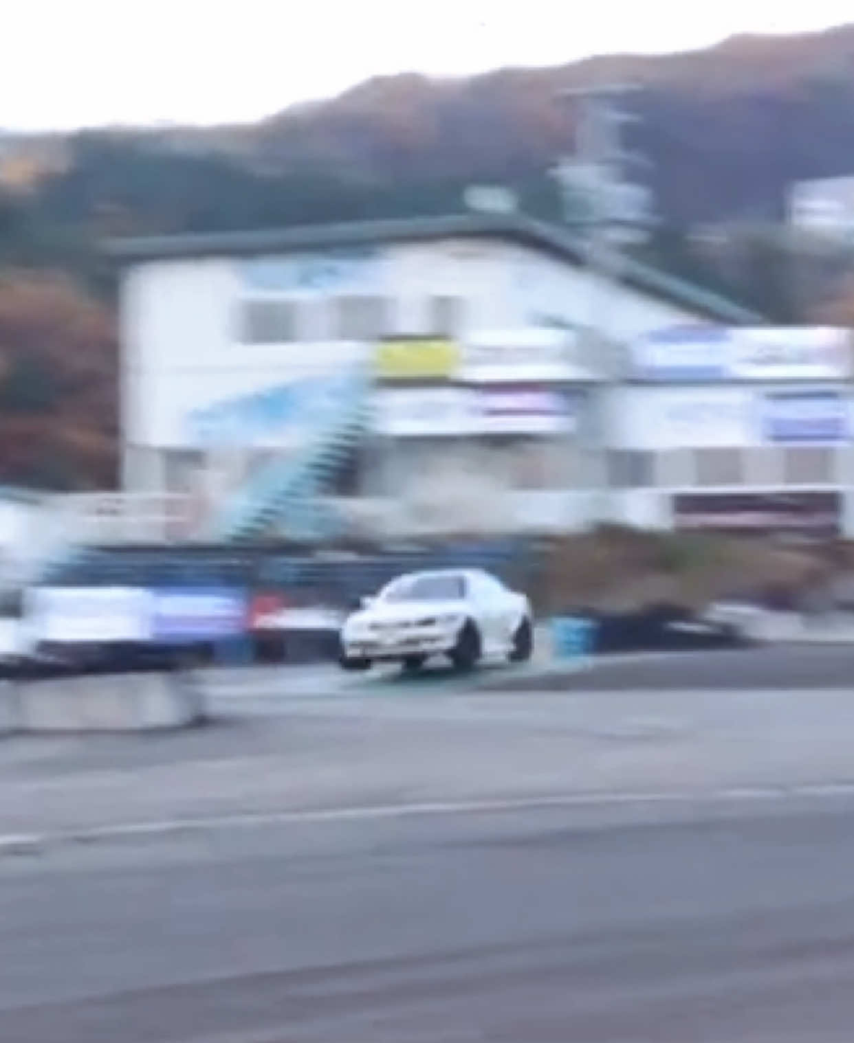 @リン