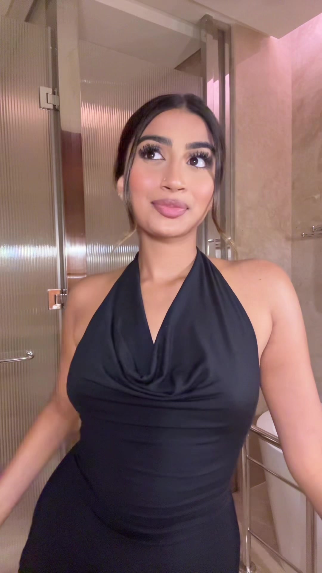 @aksh