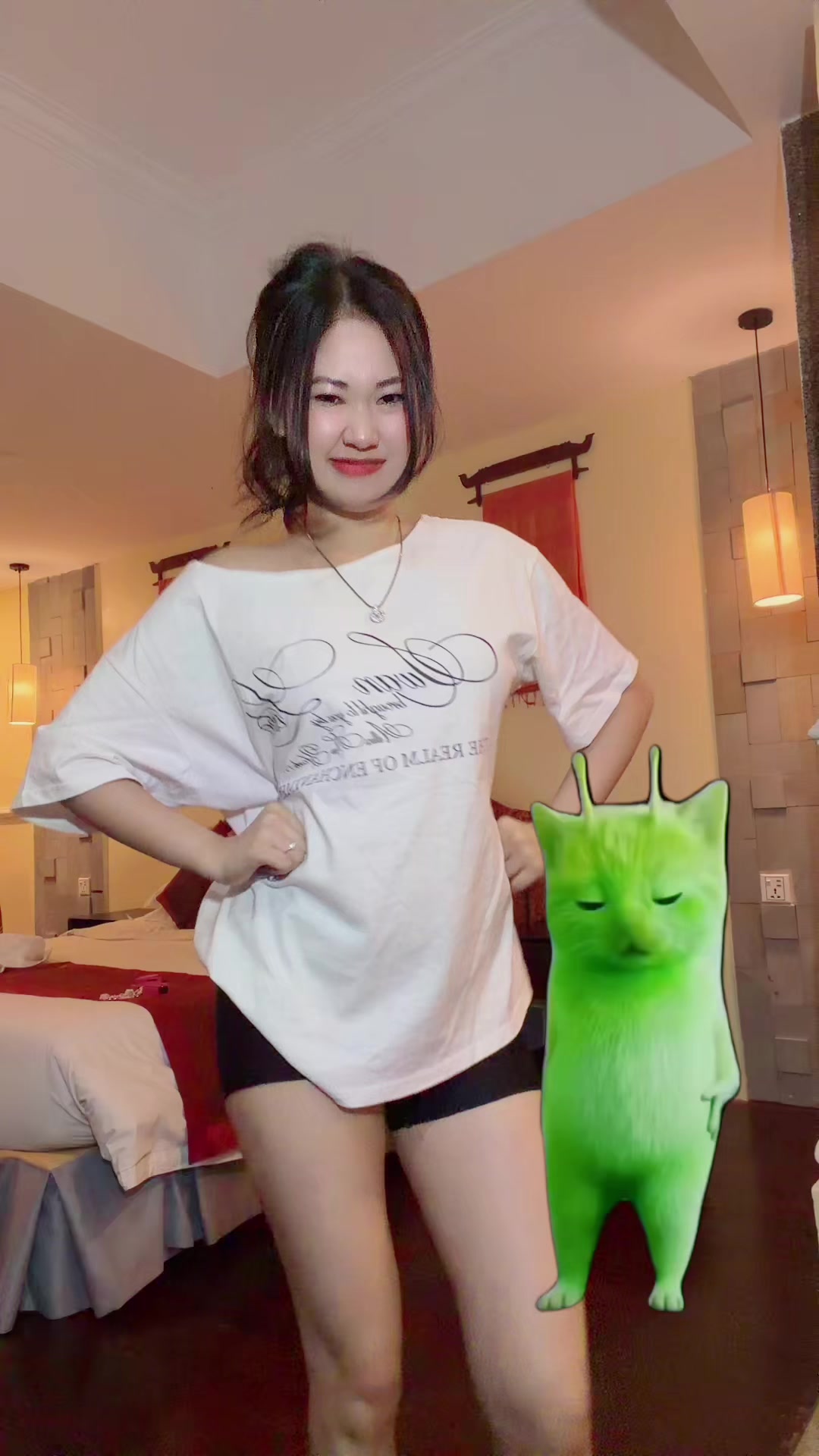 @Moniroth🐼