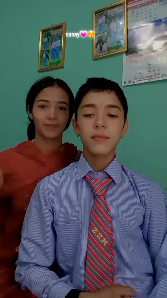 @Aaruuu😘🦋