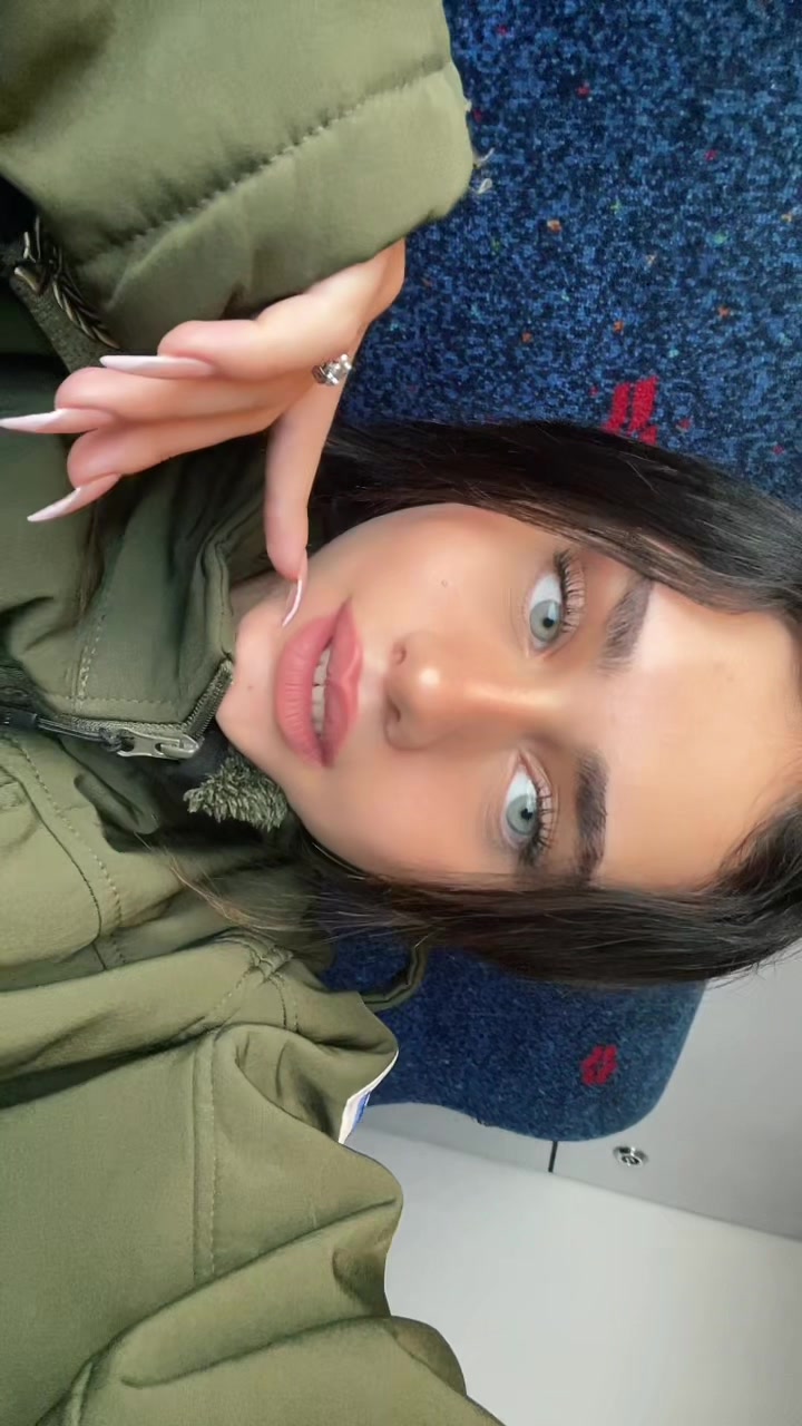 @AGAM🦋