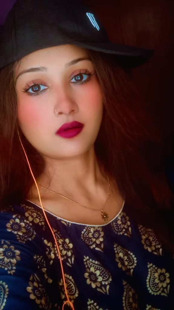 @✷🦋MISS◕❥◕KOMAL🦋✷
