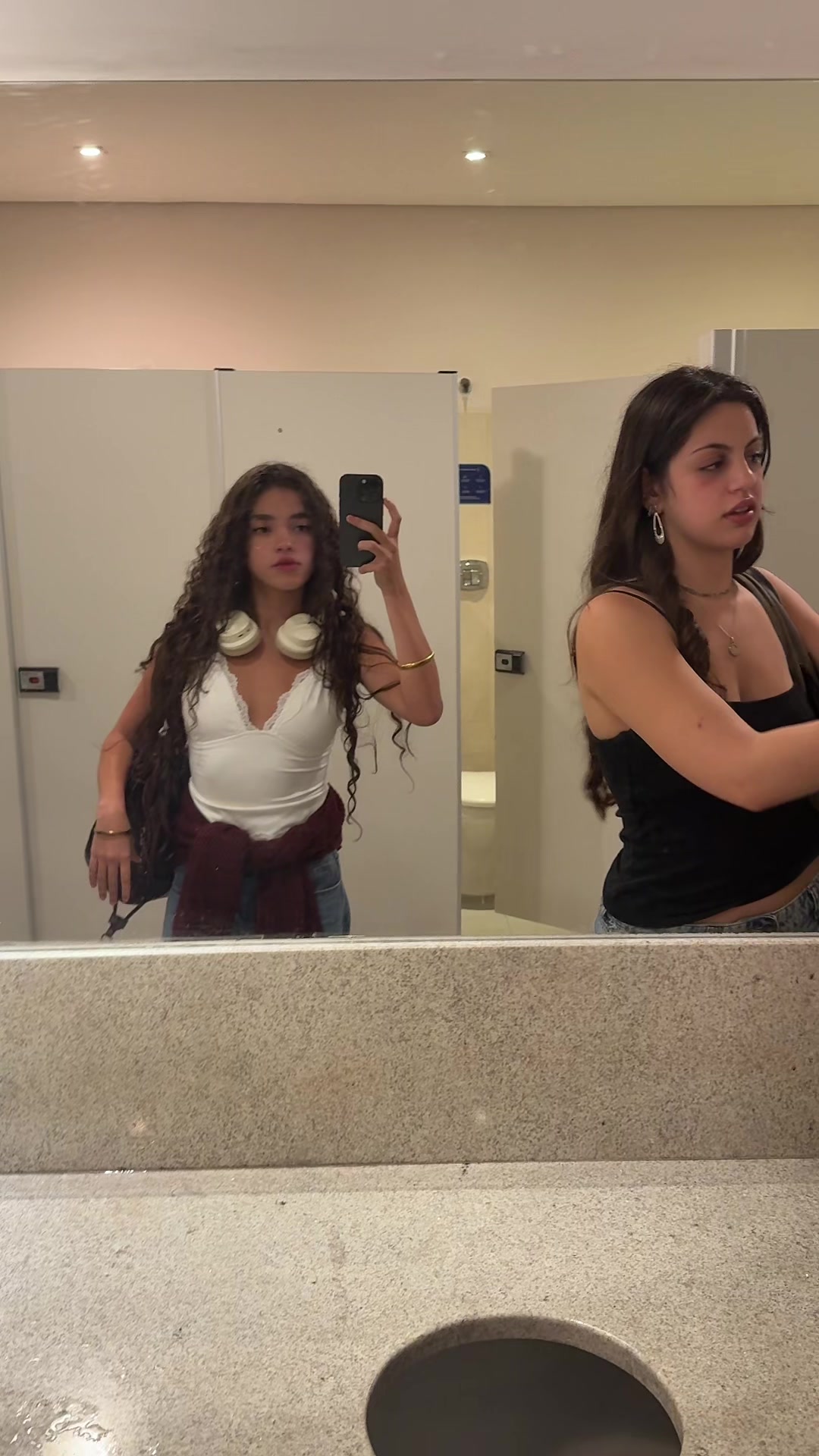 @SISI