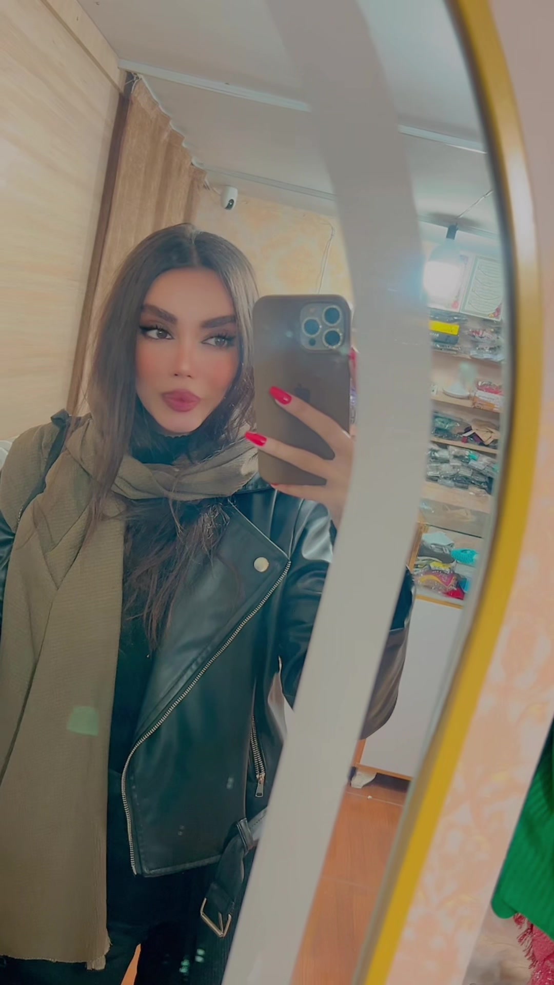 @Elaaaa_guzlu
