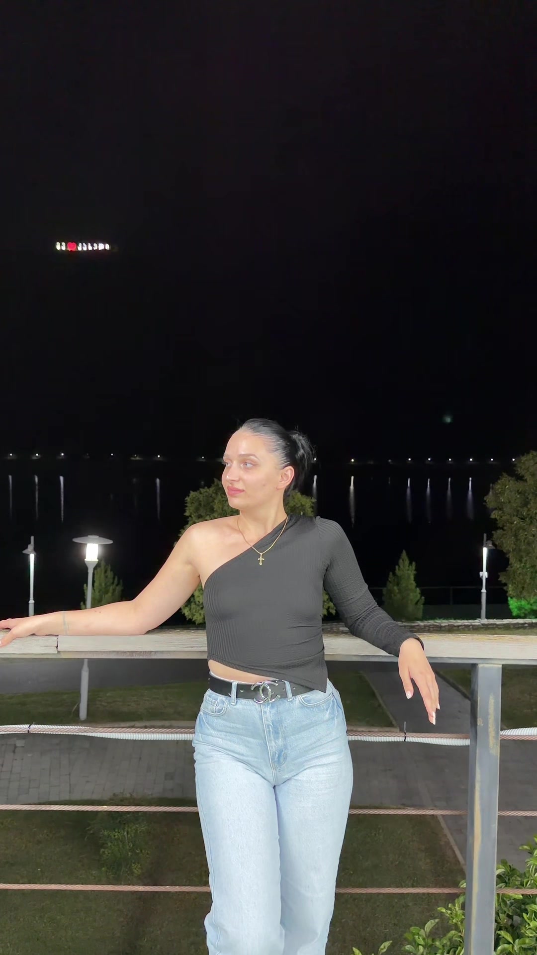 @mariamo_