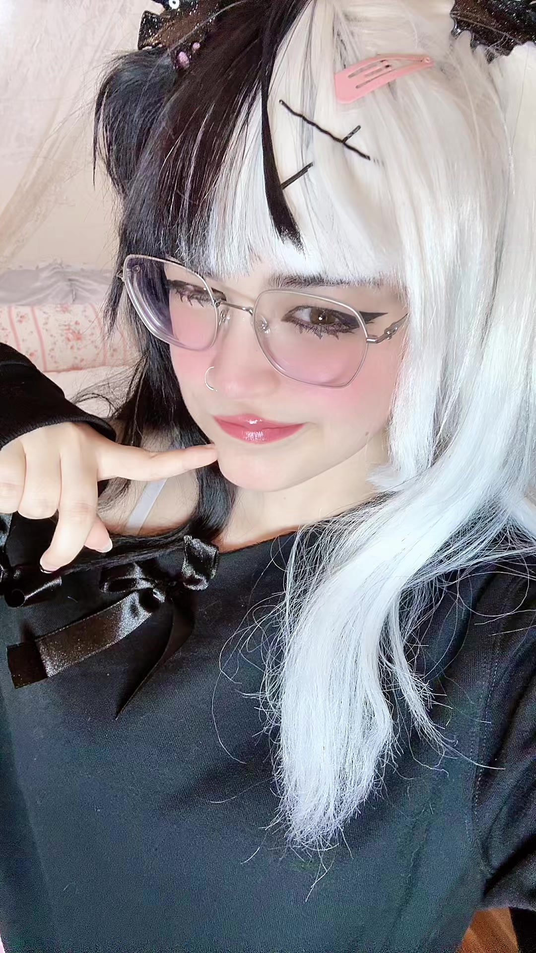 @Doll