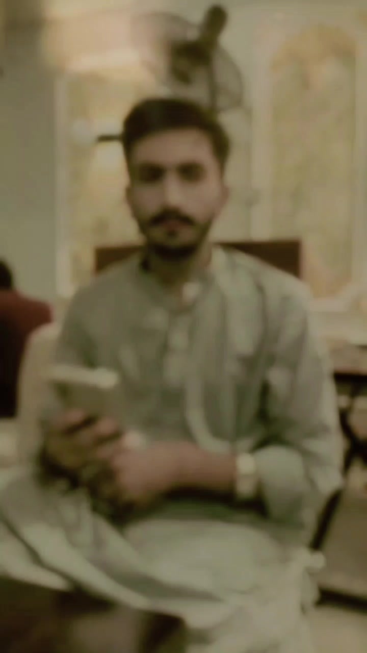 @✨👻ZEESHAN🖇️👑✨