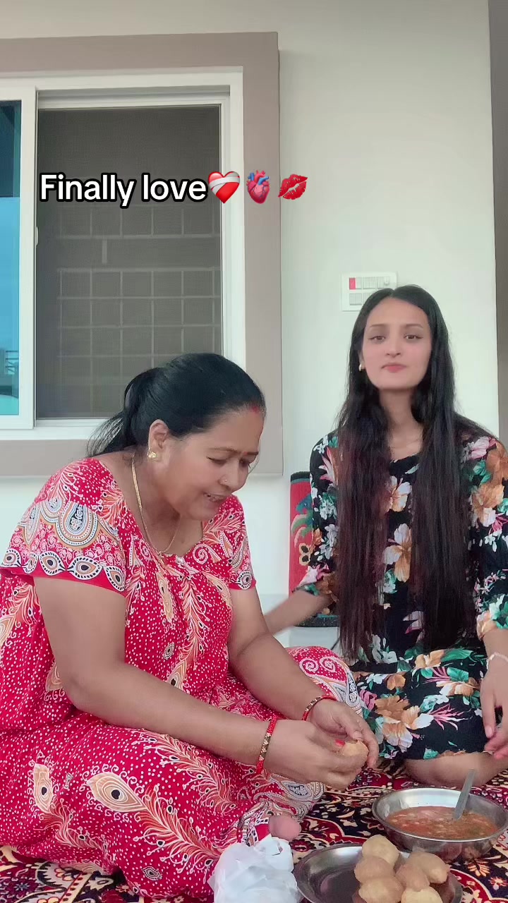 @ᥫ᭡ निशा 🦷👩⚕️