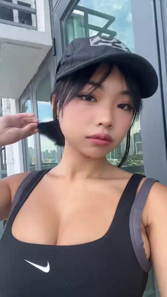 @strwbrryshi_