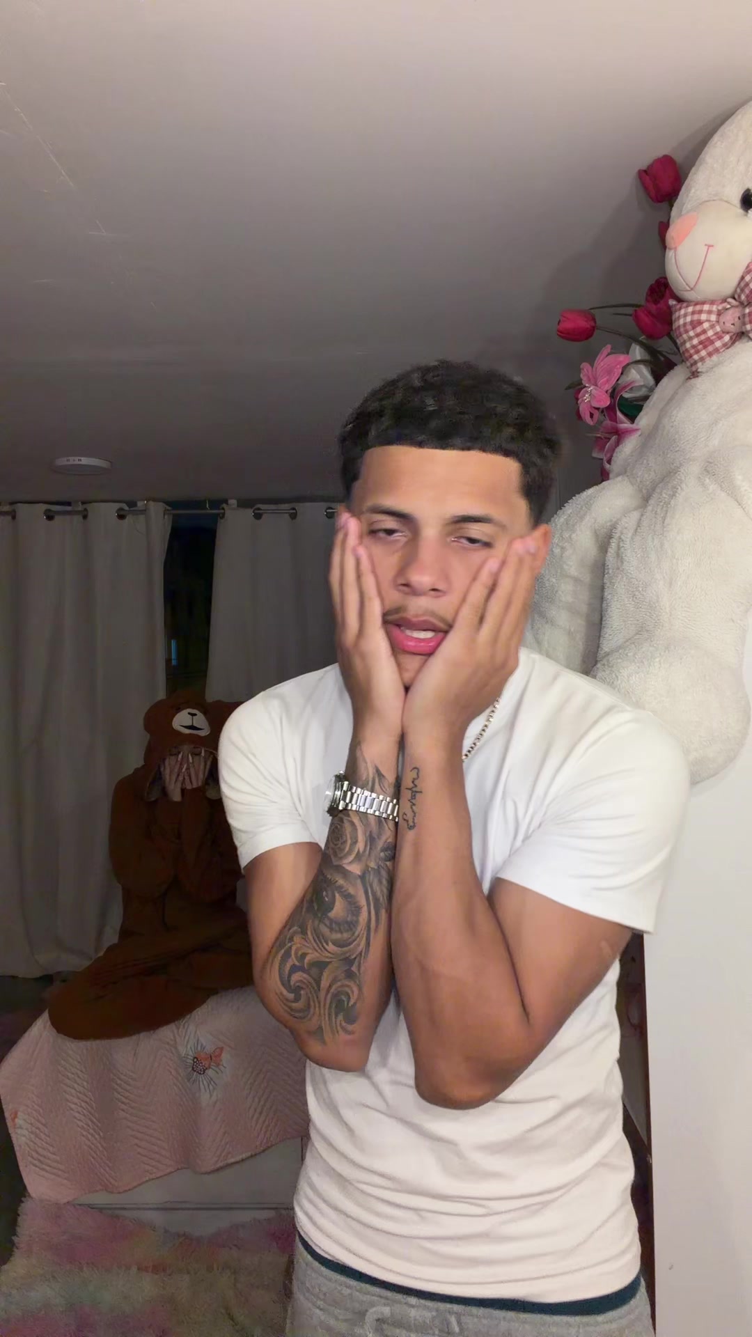 @Soyalejandro