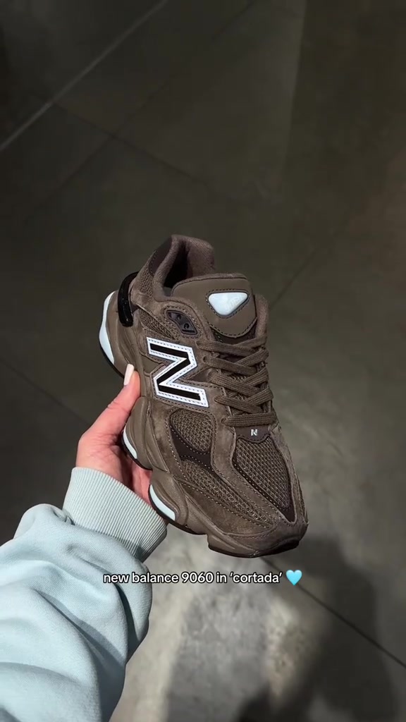@SNEAKBAST
