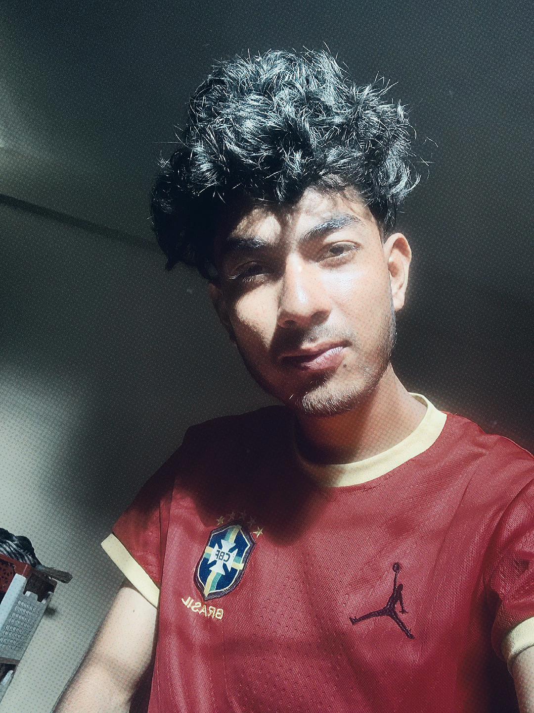 @𝐑𝐢𝐳𝐳 ! 🚩