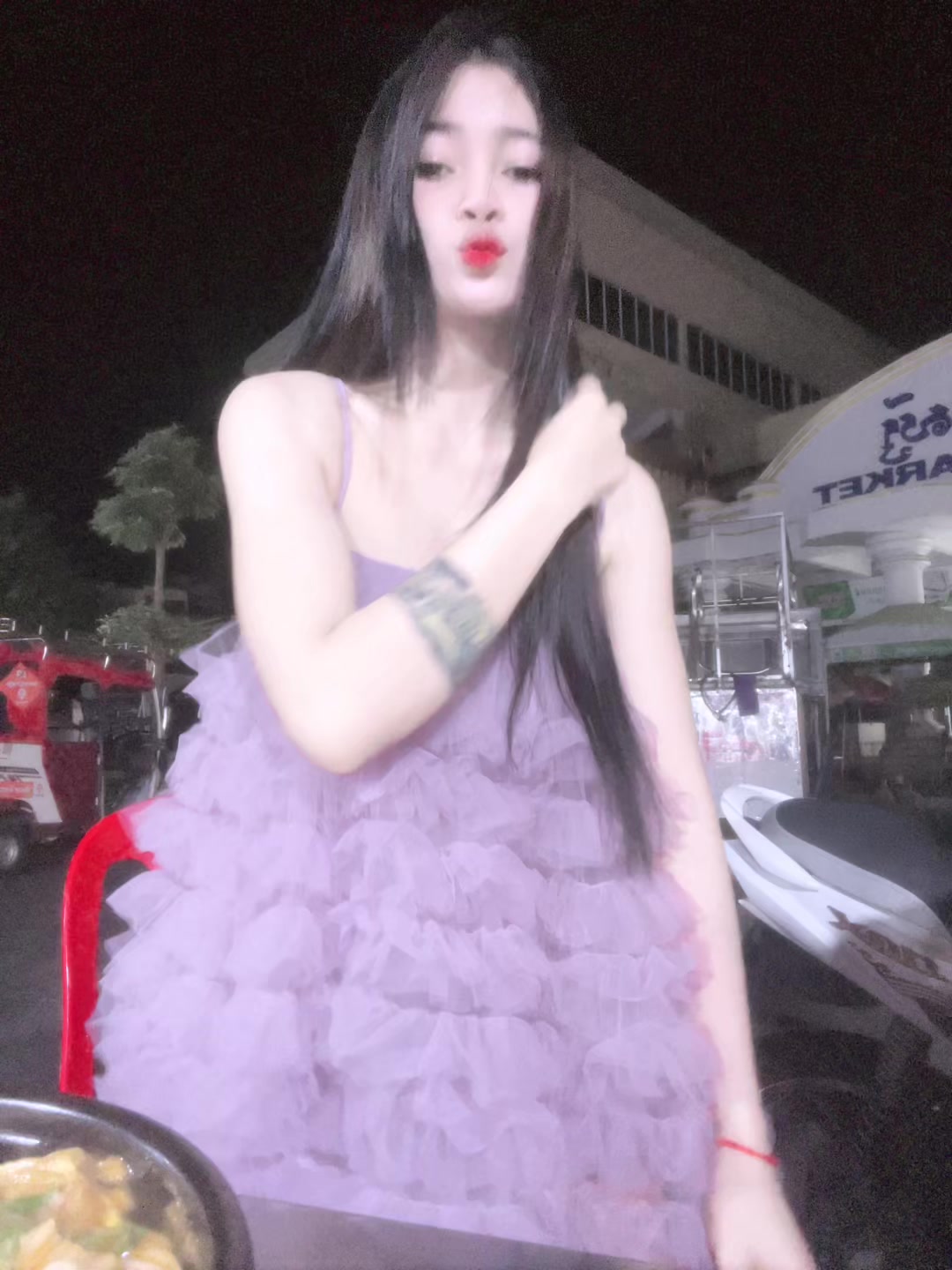 @Ni Ni ๐