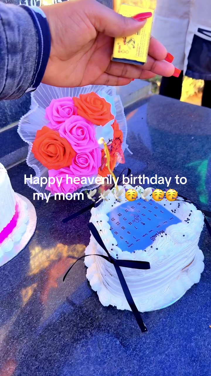 @Curvilicious 🥰F