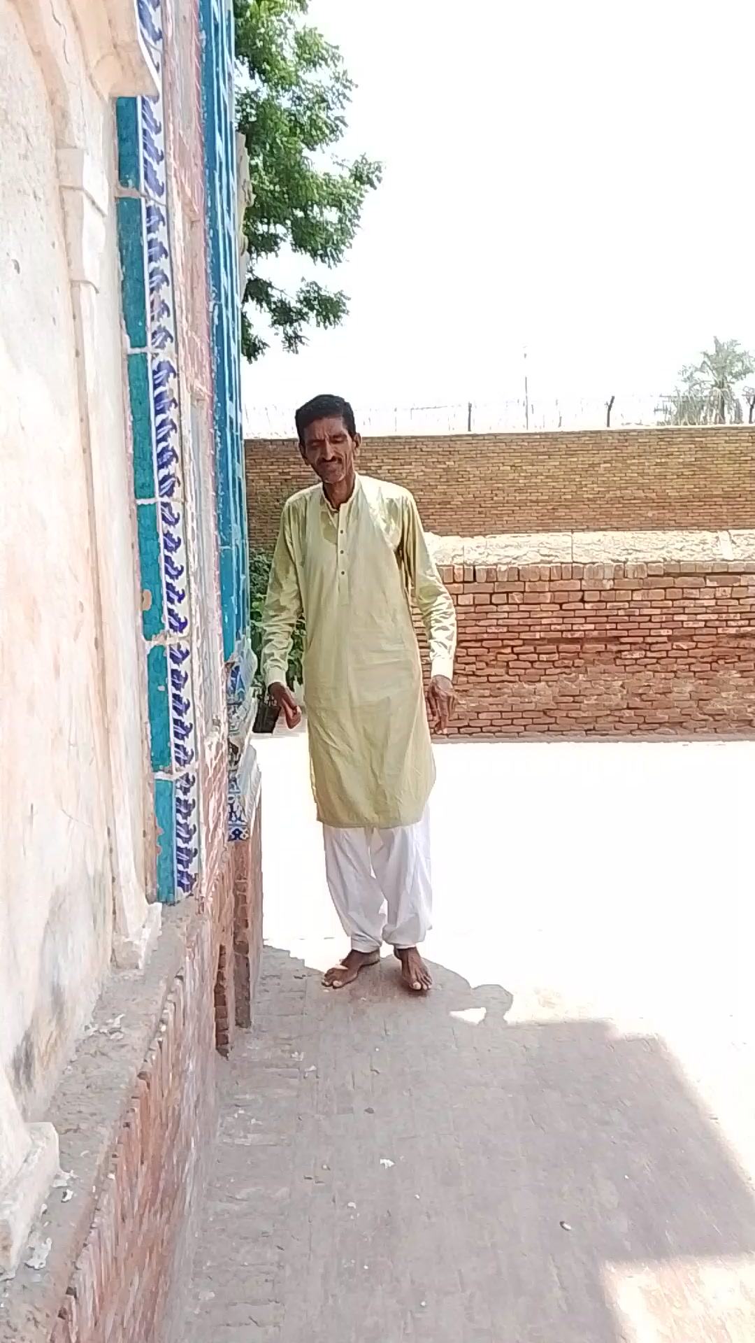 @m Khalid Abbas