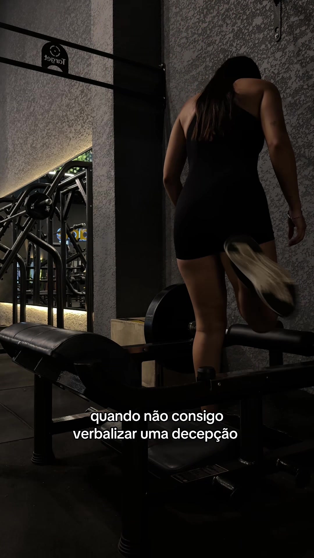 @Alessandra Rozany