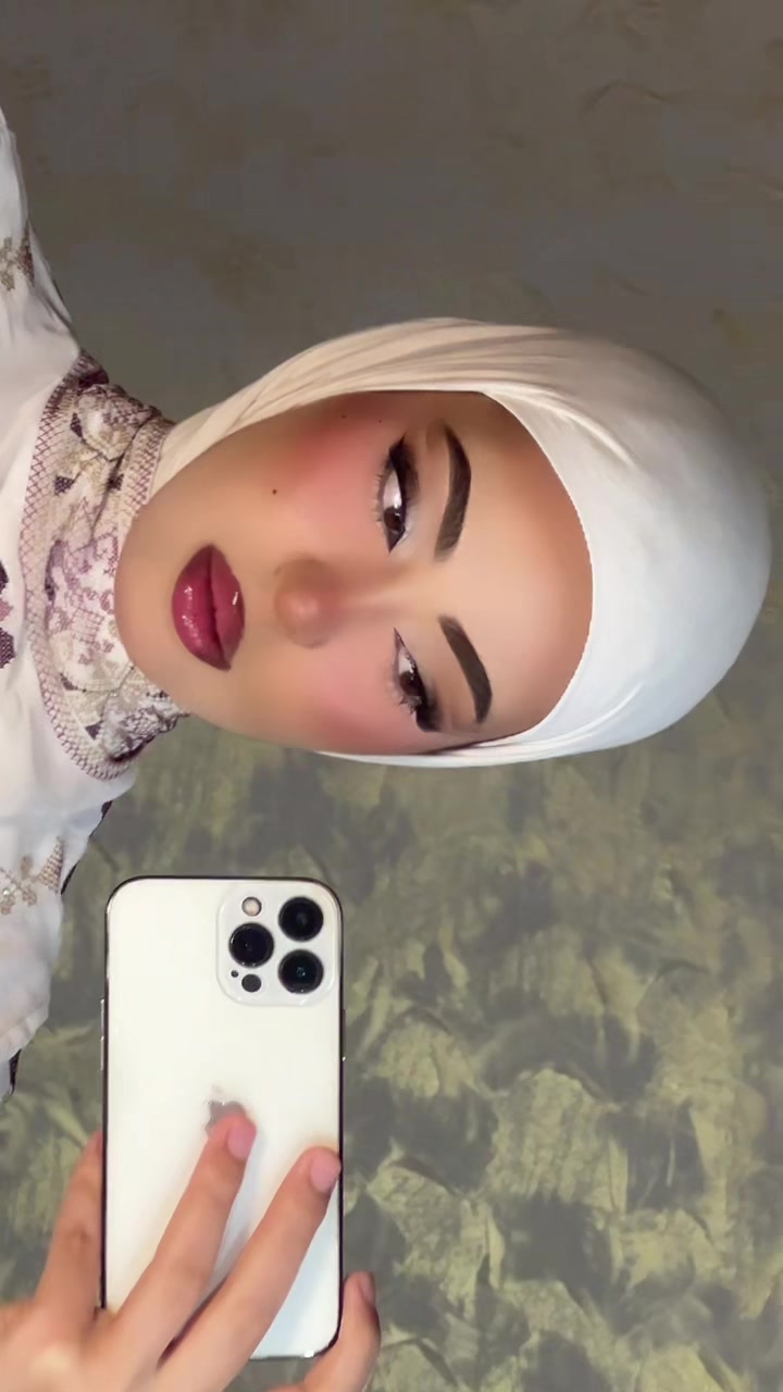 @Makeup artist ملك