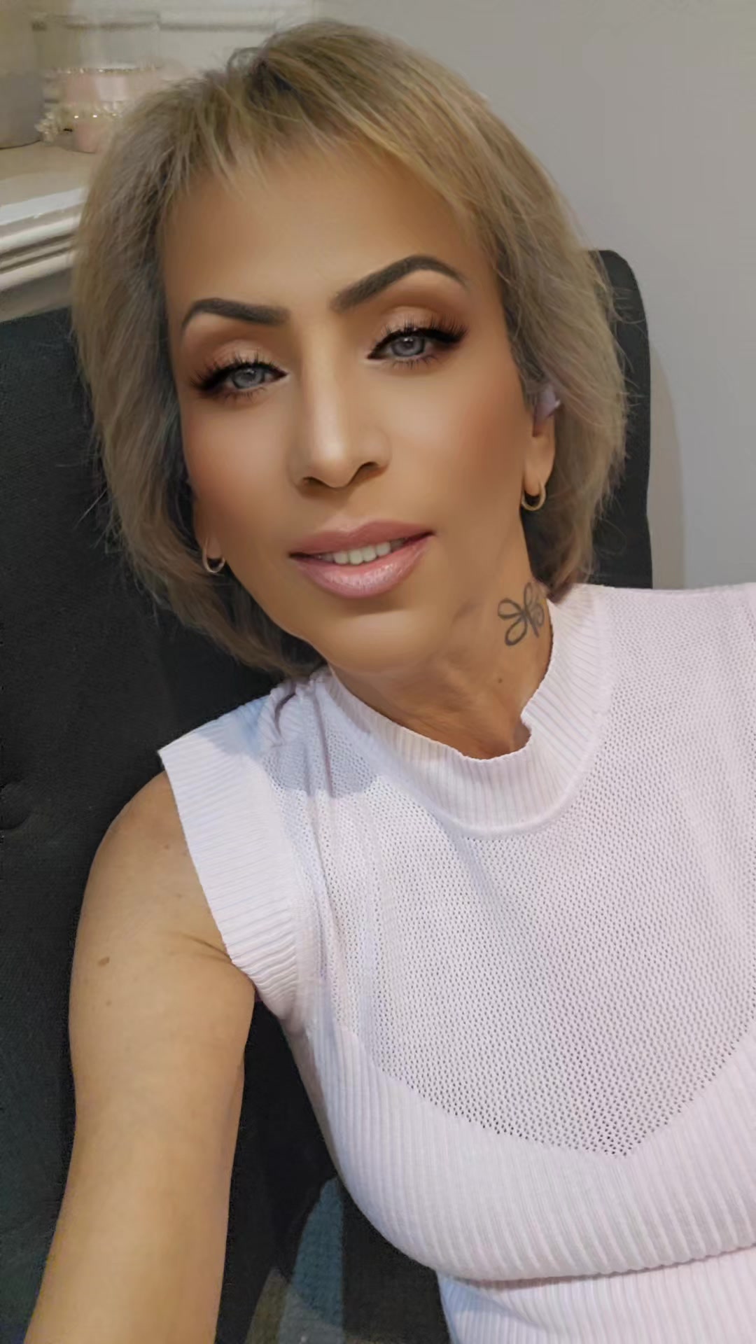 @Dee