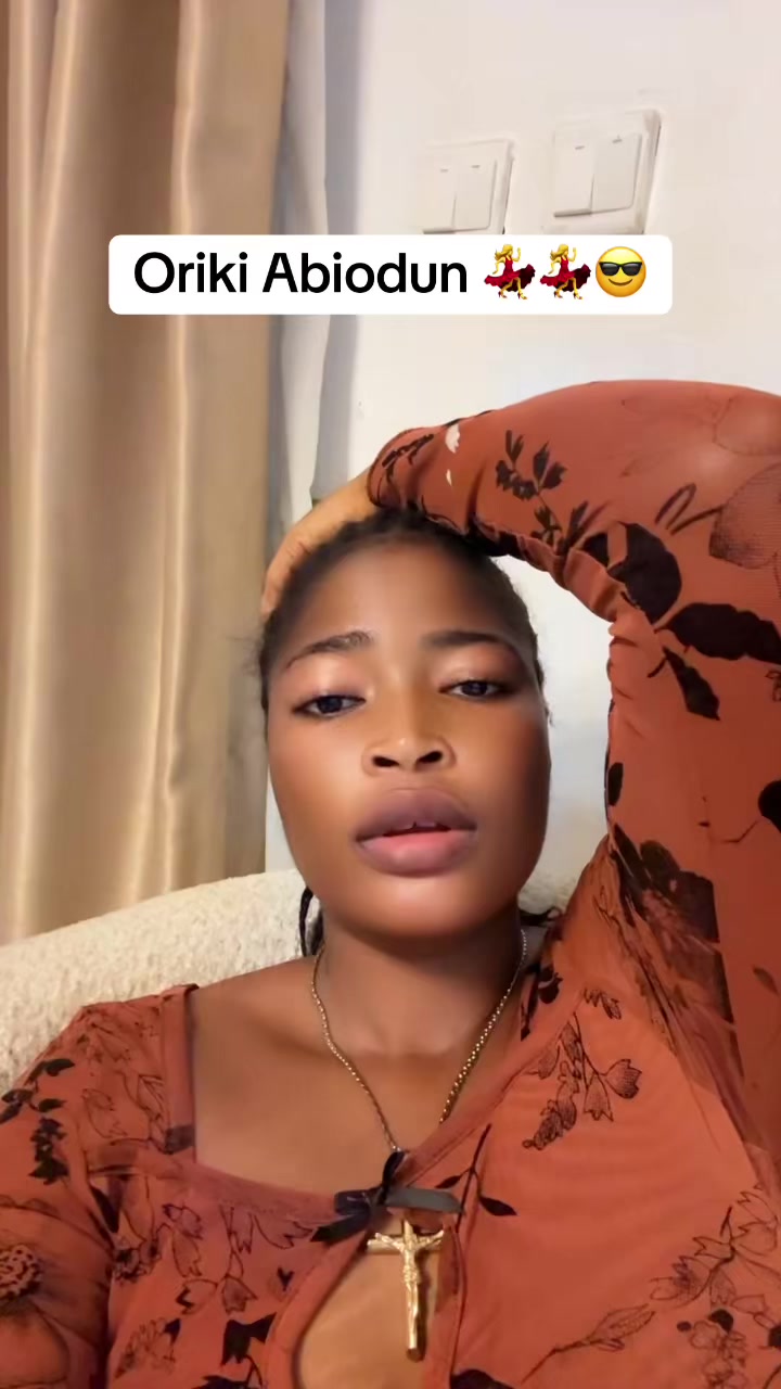 @OMODUNMADE AK&Eacute;W&Igrave;