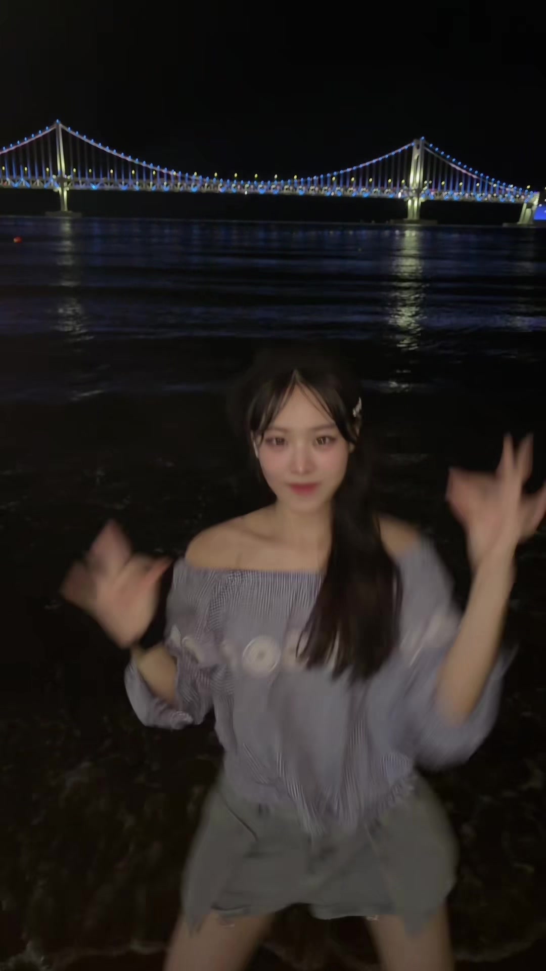 @みる