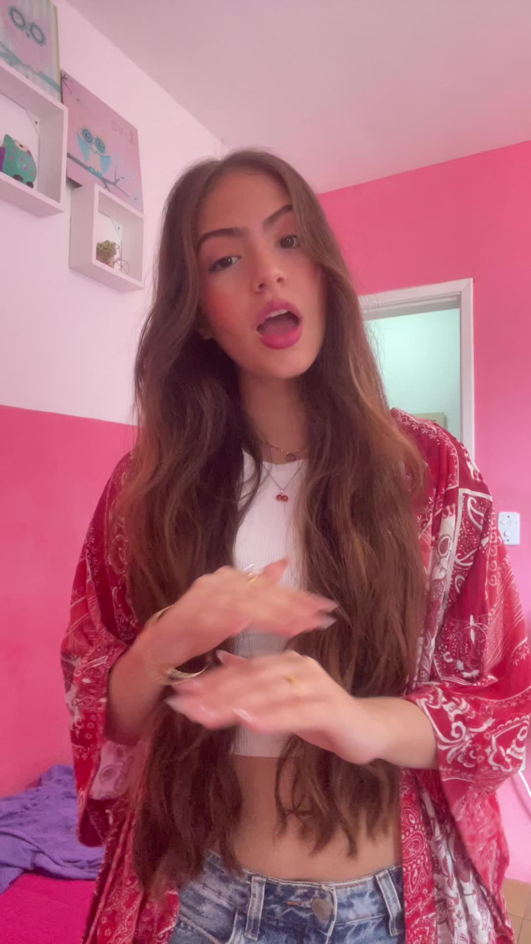 @samaragroeschel